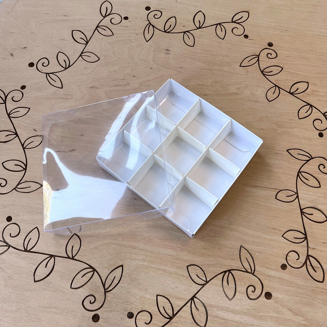 Transparente Box für 9 Pralinen 150x150x30 mm/PET