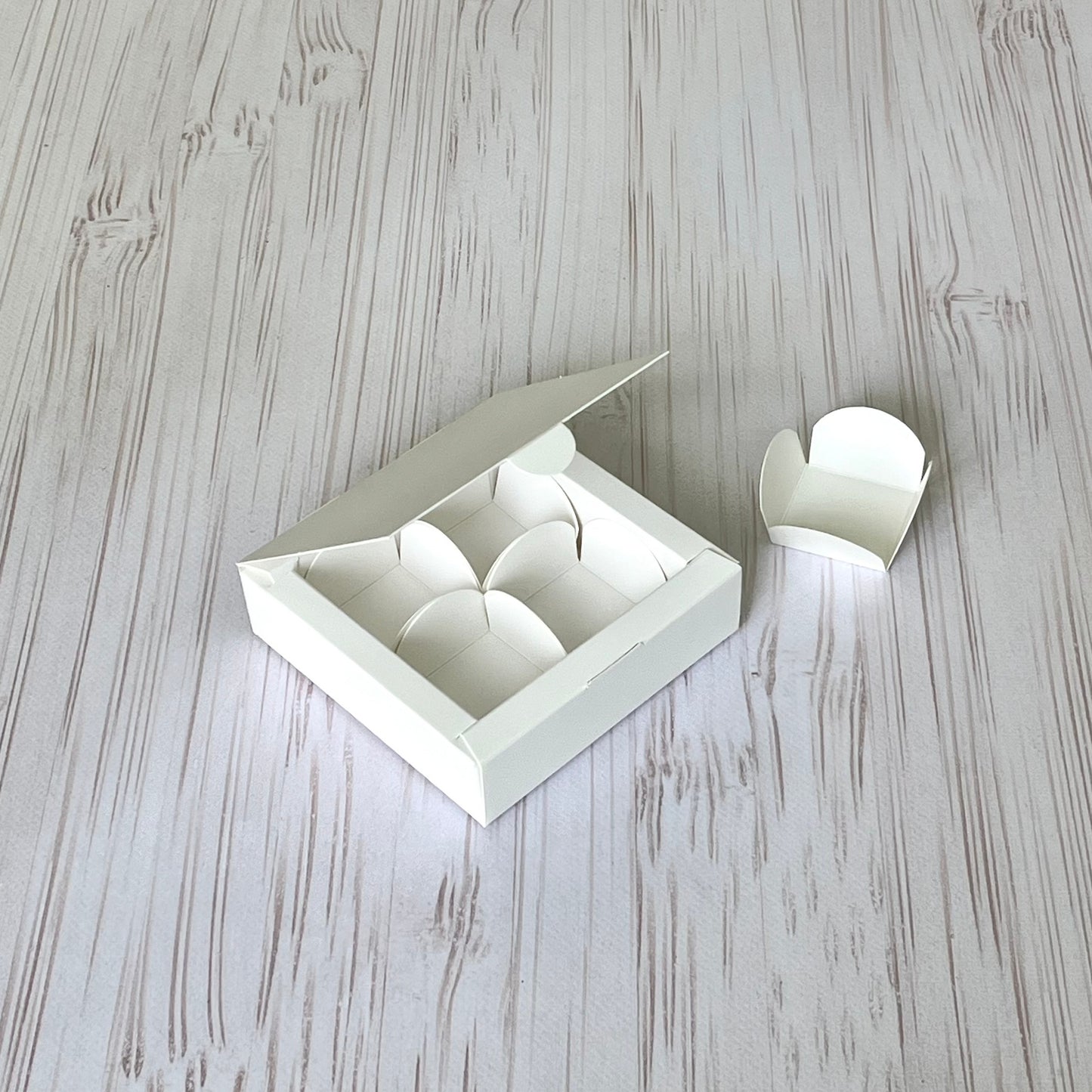 Schachtel für 4 Pralinen, Weiß, 112x112x30 mm, 5 Stk
