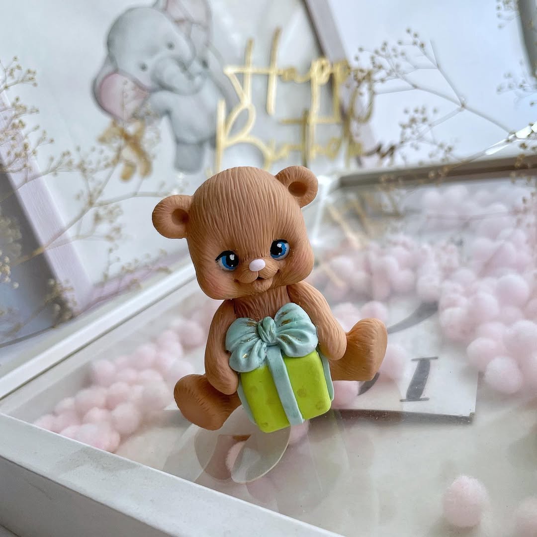 Silikonform Bär mit Geschenk 3D