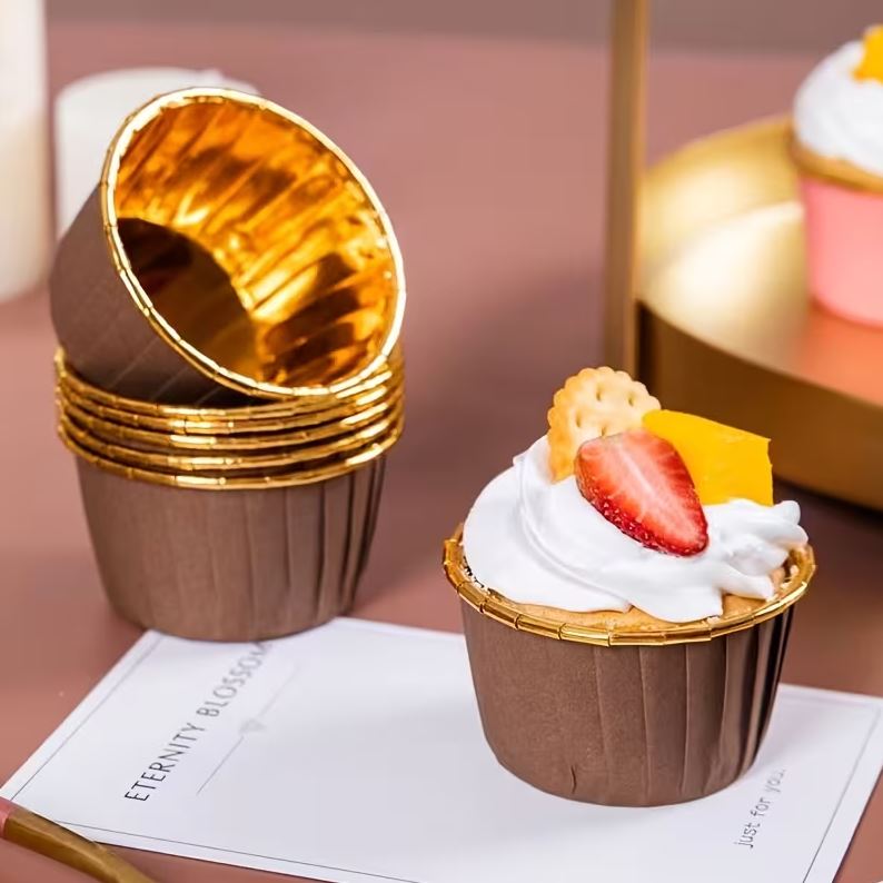Cupcake / Muffin Backförmchen, 25 Stk – Braun/gold