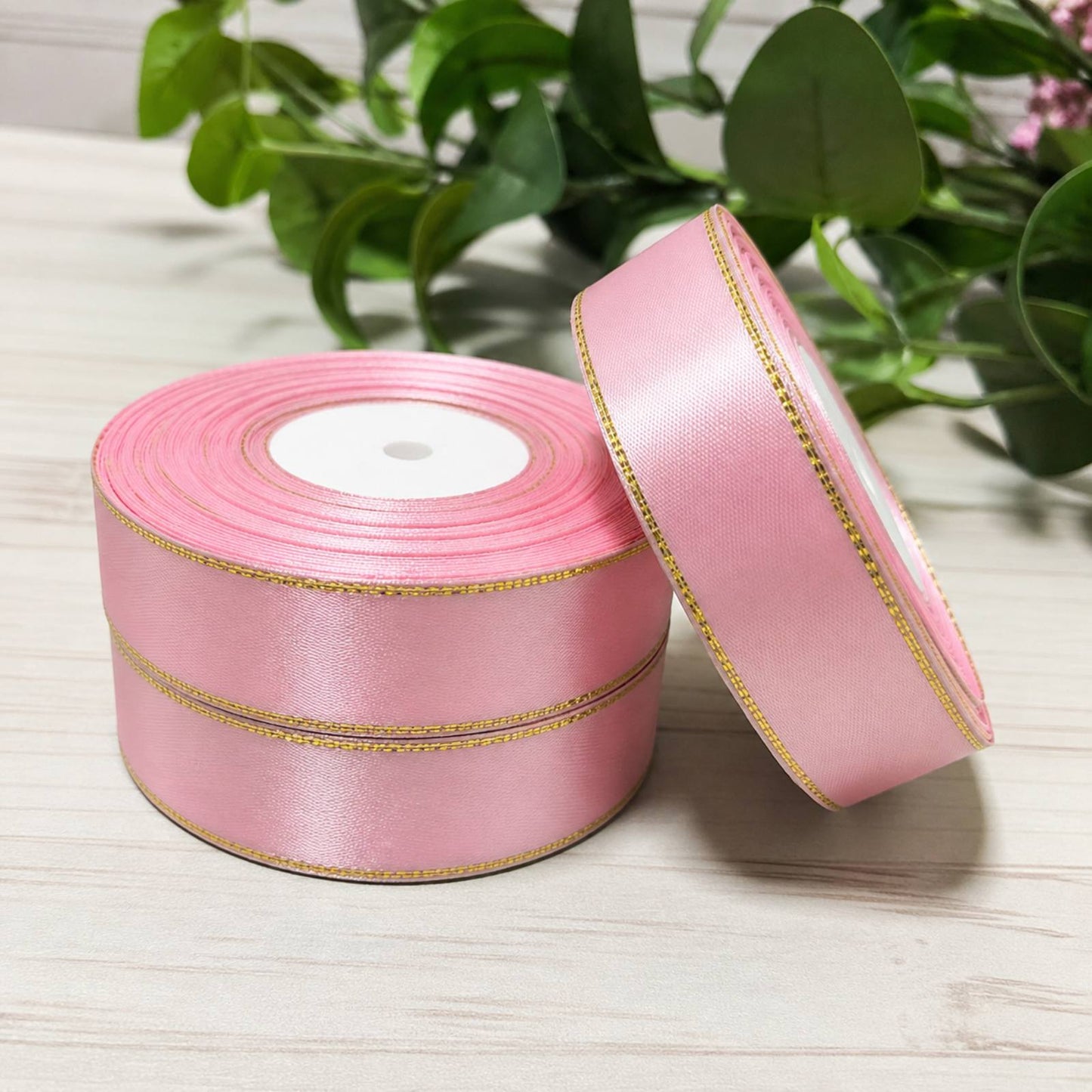 Satinband mit Lurex 2,5 cm Hellrosa+Gold, 33 m Rolle