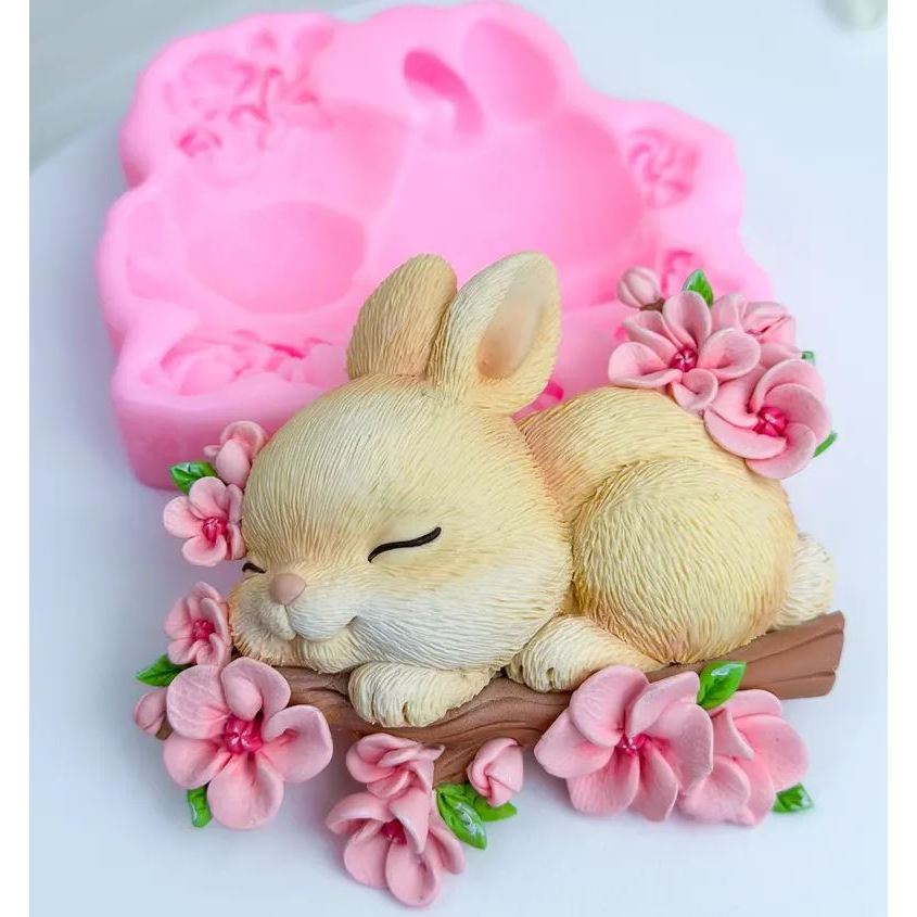 Silikonform Hase auf Zweig