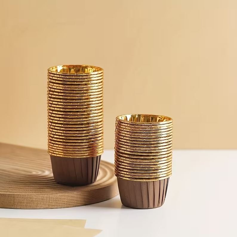 Cupcake / Muffin Backförmchen, 25 Stk – Braun/gold