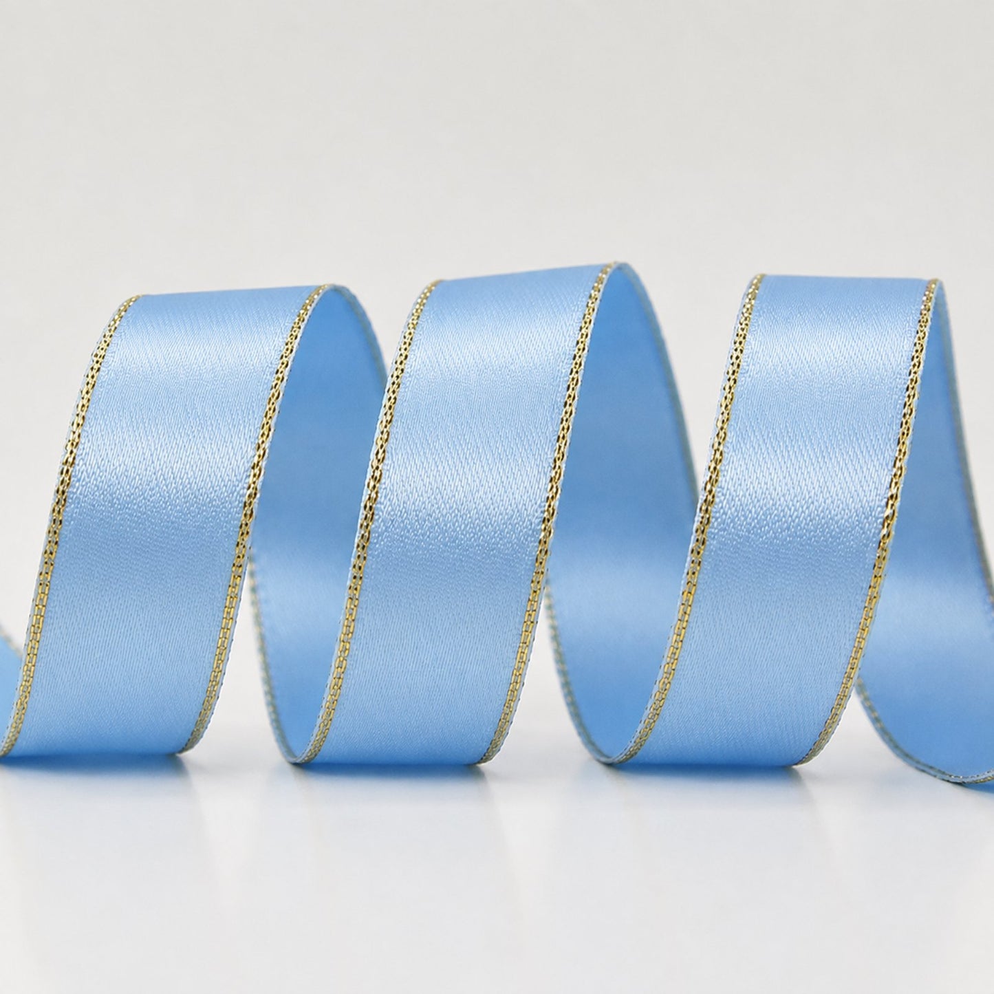 Satinband mit Lurex 2,5 cm Hellblau+Gold, 33 m Rolle