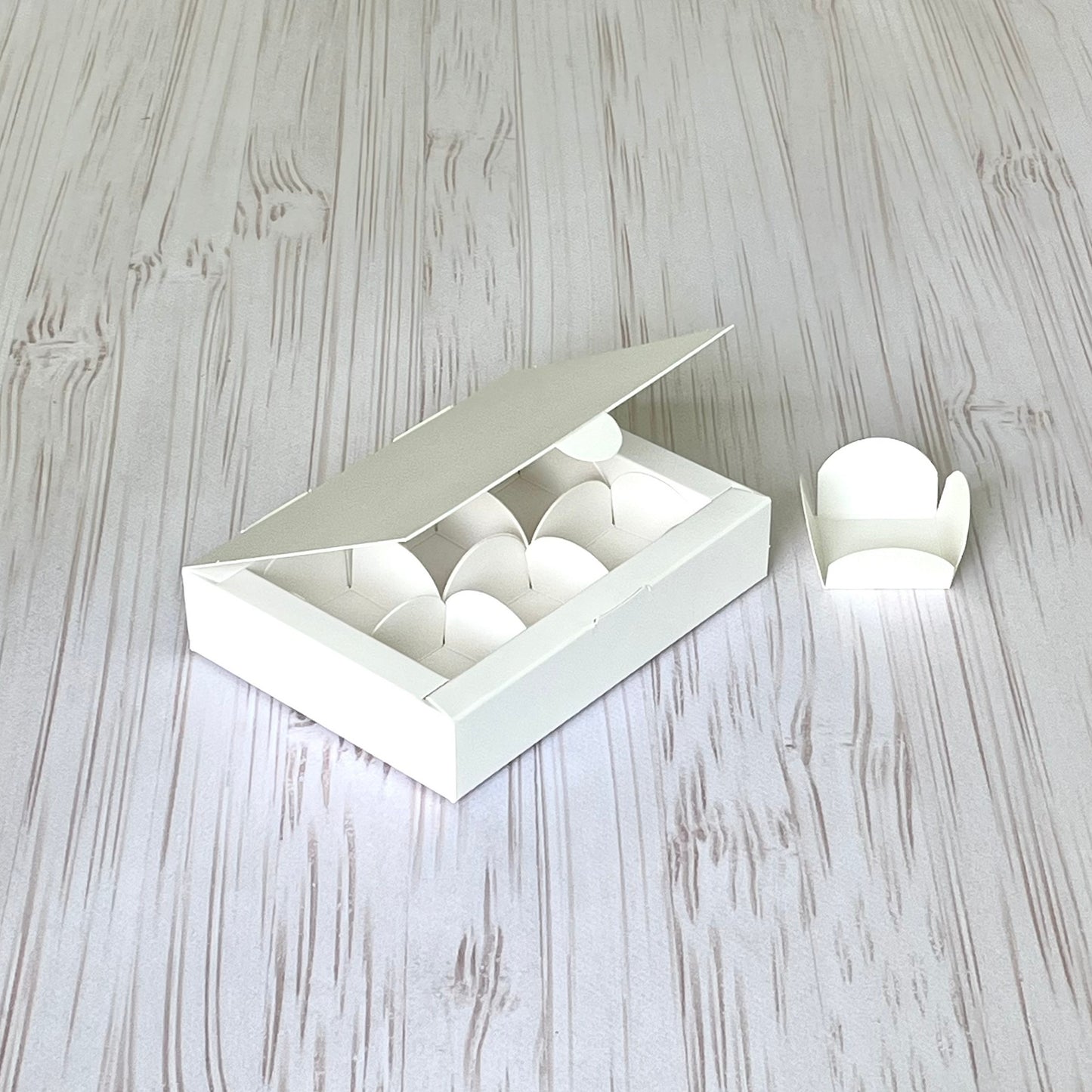 Schachtel für 6 Pralinen, Weiß, 110x145x30 mm, 5 Stk