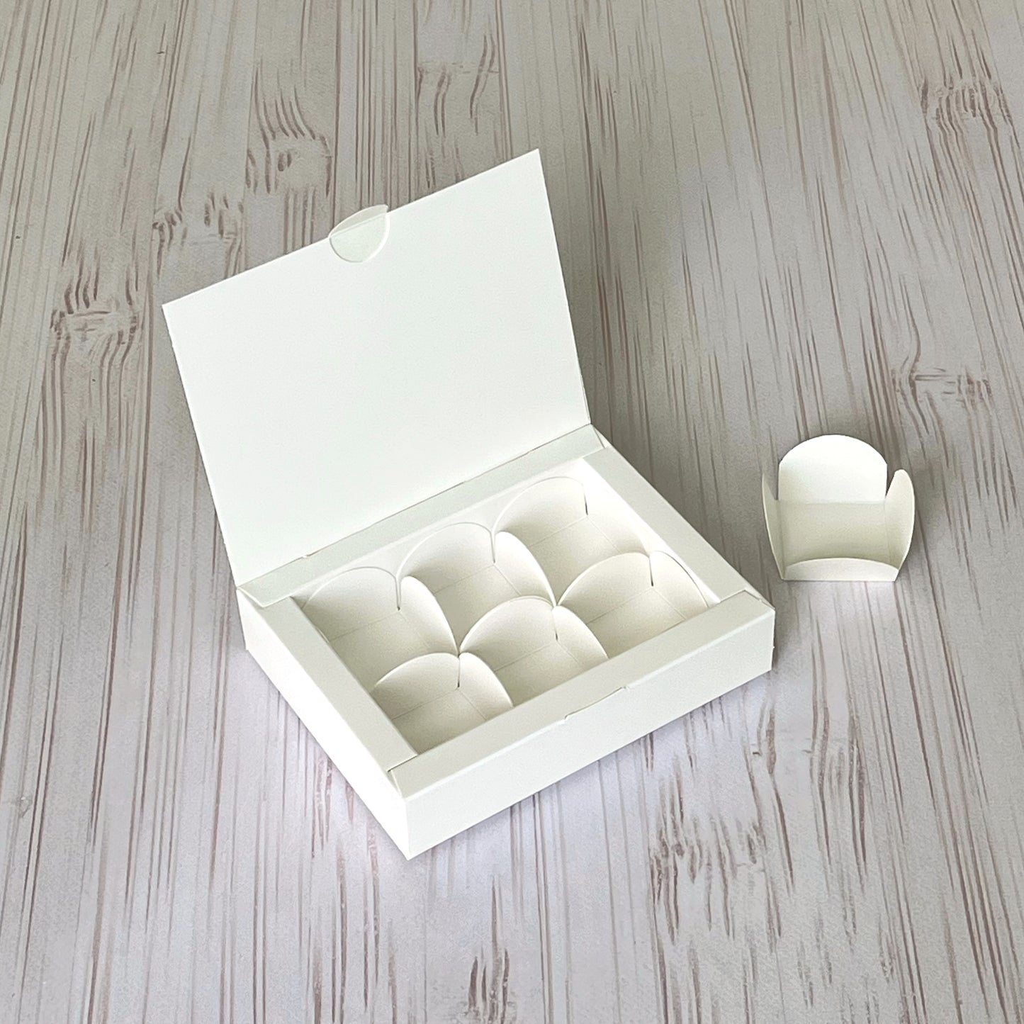 Schachtel für 6 Pralinen, Weiß, 110x145x30 mm, 5 Stk